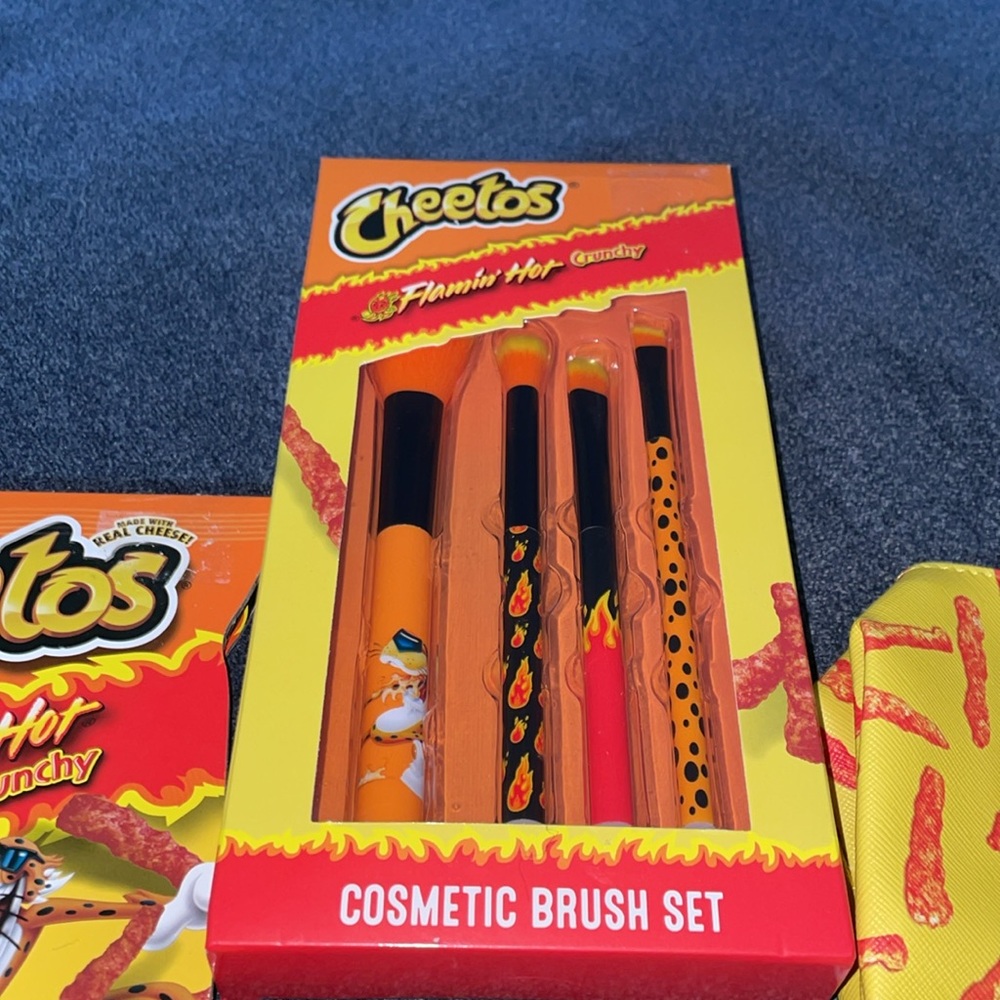 Makeup set - Picture 3 of 7